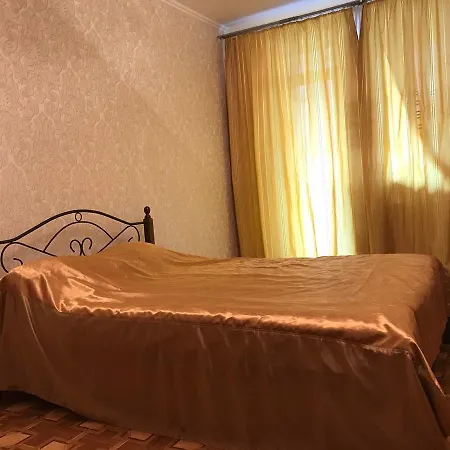 On Kompozitora Nischinskoho 16 Апартаменты