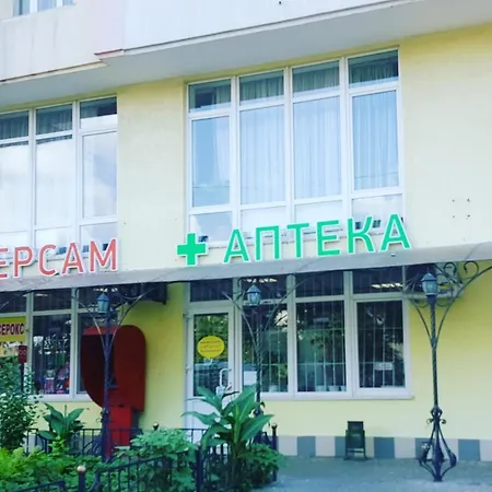 On Kompozitora Nischinskoho 16 * Одесса