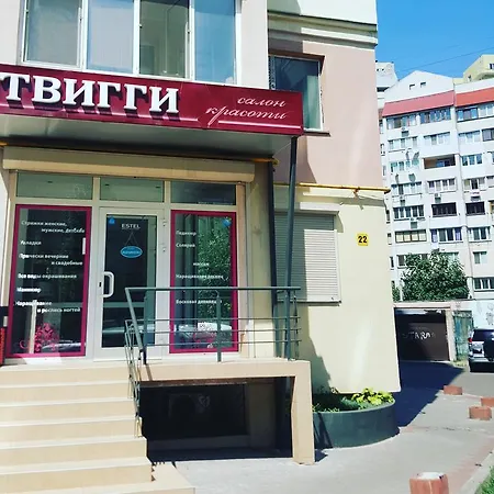 On Kompozitora Nischinskoho 16 Одесса